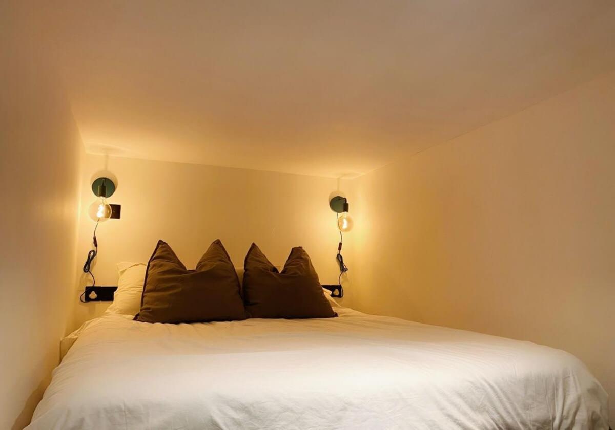 Modern And Bright Three Bed Apartment Бристоль Екстер'єр фото